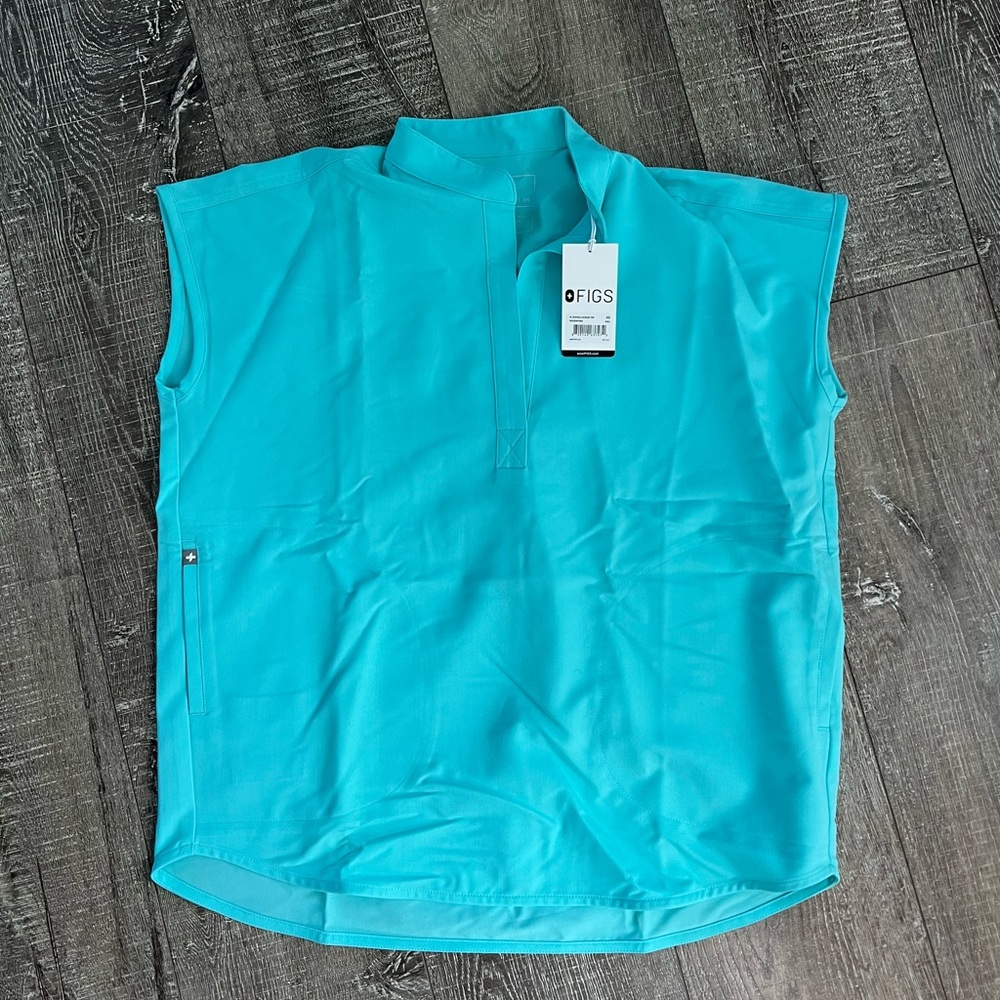 Figs Aqua Rafaela Scrub Top. Brand new